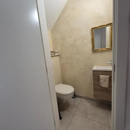 Met Futon Οστένδη